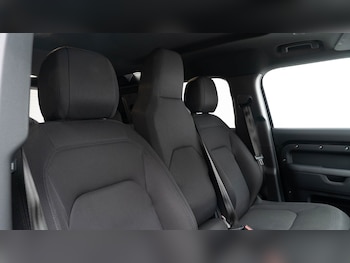 Used Land Rover Defender 2023 for sale - 76104301: Photo 3