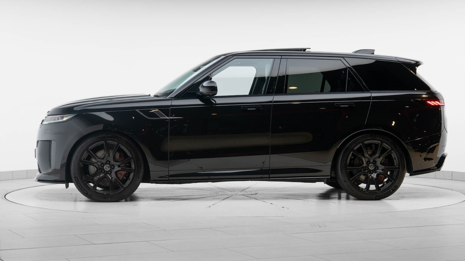 Used Land Rover Range Rover Sport 2024 for sale - 76661041: Photo 4