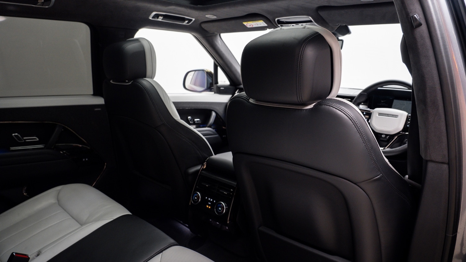 Used Land Rover Range Rover Sport 2023 for sale - 77539778: Photo 11