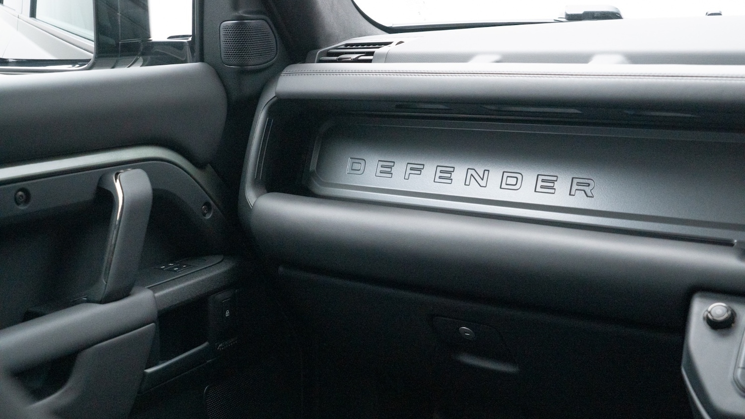 Used Land Rover Defender 2025 for sale - 77778334: Photo 37