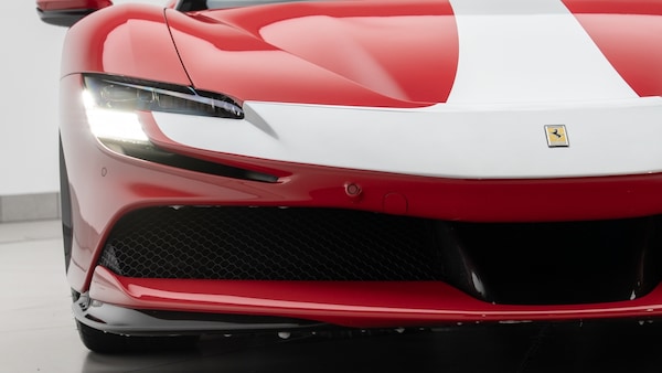 Used Ferrari SF90 Stradale 2021 for sale - 75537310: Photo 11