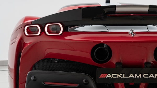 Used Ferrari SF90 Stradale 2021 for sale - 75537310: Photo 15
