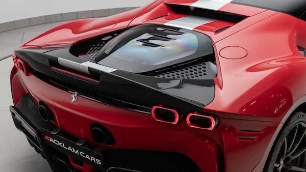 Used Ferrari SF90 Stradale 2021 for sale - 75537310: Photo 19