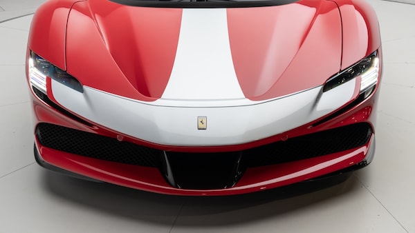 Used Ferrari SF90 Stradale 2021 for sale - 75537310: Photo 24