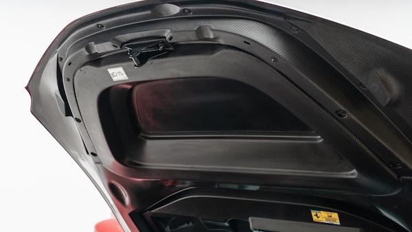Used Ferrari SF90 Stradale 2021 for sale - 75537310: Photo 27