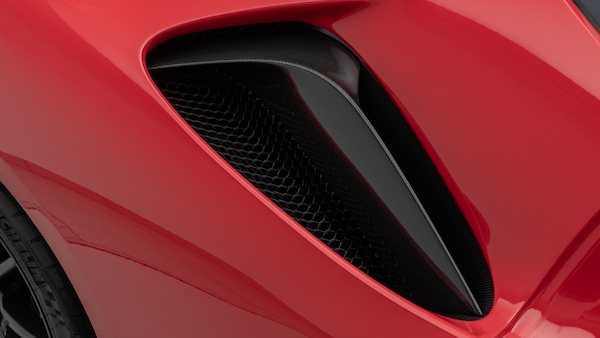 Used Ferrari SF90 Stradale 2021 for sale - 75537310: Photo 29