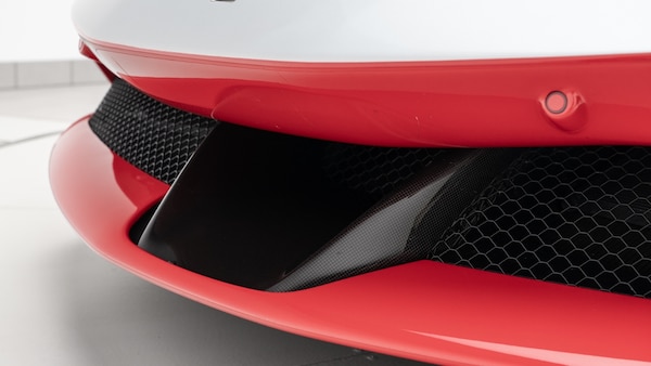 Used Ferrari SF90 Stradale 2021 for sale - 75537310: Photo 30