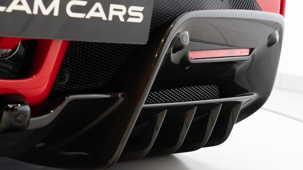 Used Ferrari SF90 Stradale 2021 for sale - 75537310: Photo 31