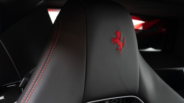 Used Ferrari SF90 Stradale 2021 for sale - 75537310: Photo 33