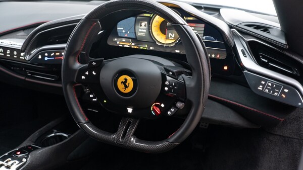 Used Ferrari SF90 Stradale 2021 for sale - 75537310: Photo 34