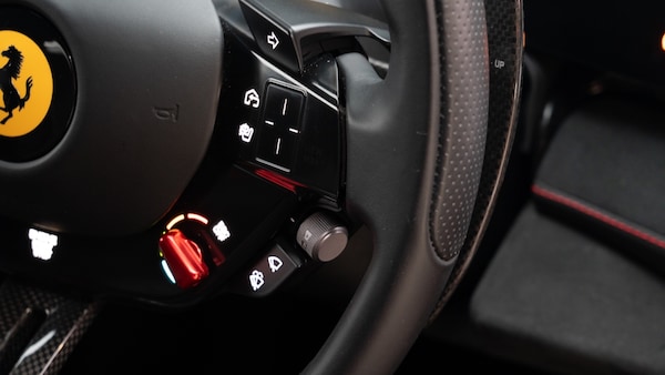 Used Ferrari SF90 Stradale 2021 for sale - 75537310: Photo 36