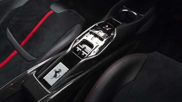 Used Ferrari SF90 Stradale 2021 for sale - 75537310: Photo 39