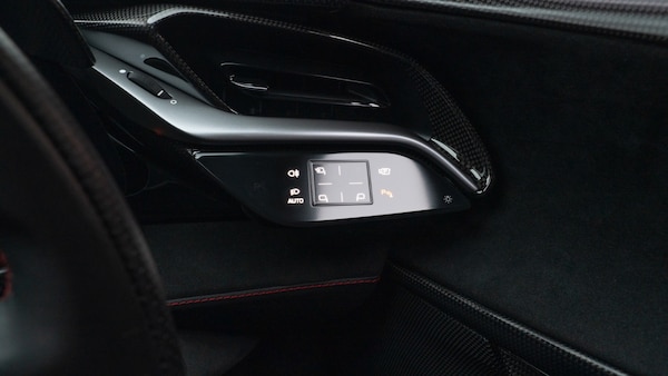 Used Ferrari SF90 Stradale 2021 for sale - 75537310: Photo 49