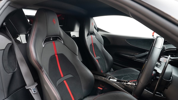 Used Ferrari SF90 Stradale 2021 for sale - 75537310: Photo 4