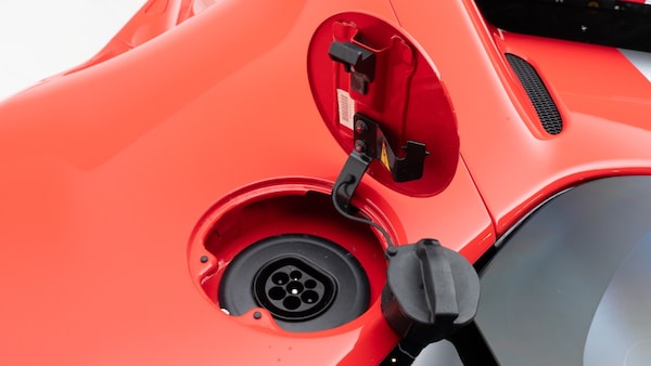 Used Ferrari SF90 Stradale 2021 for sale - 75537310: Photo 52
