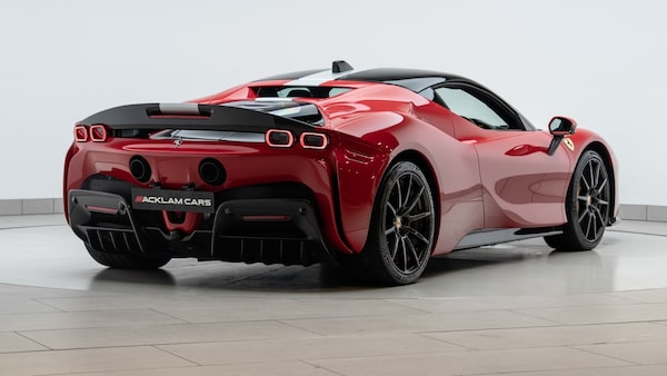 Used Ferrari SF90 Stradale 2021 for sale - 75537310: Photo 7