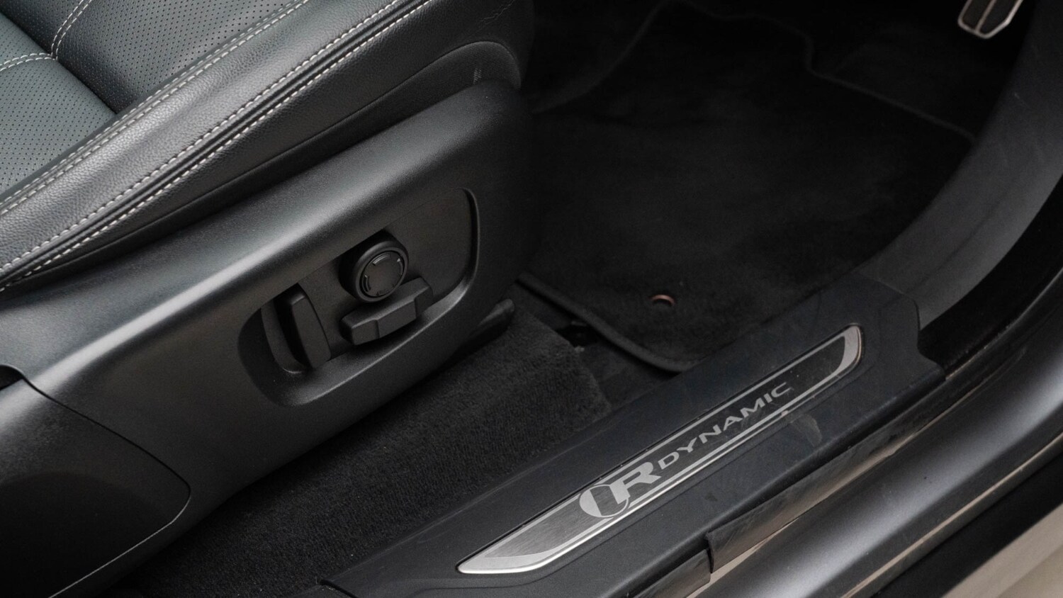 Used Land Rover Range Rover Velar 2022 for sale - 77485064: Photo 32