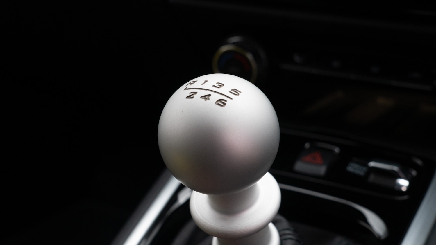 Used Lotus Emira 2024 for sale - 76684168: Photo 17