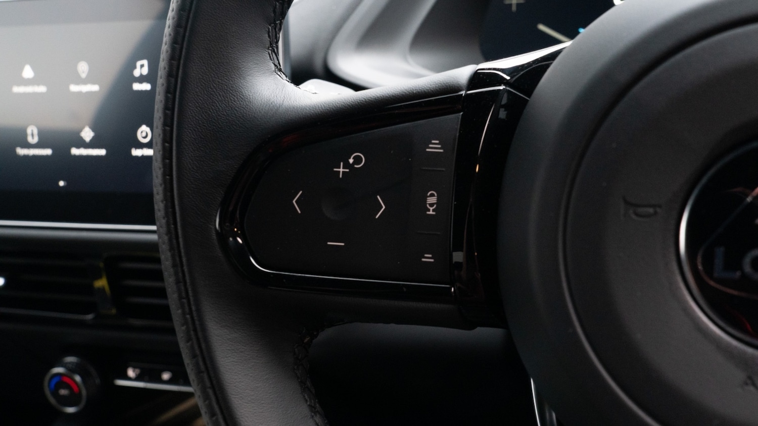 Used Lotus Emira 2024 for sale - 76684168: Photo 25