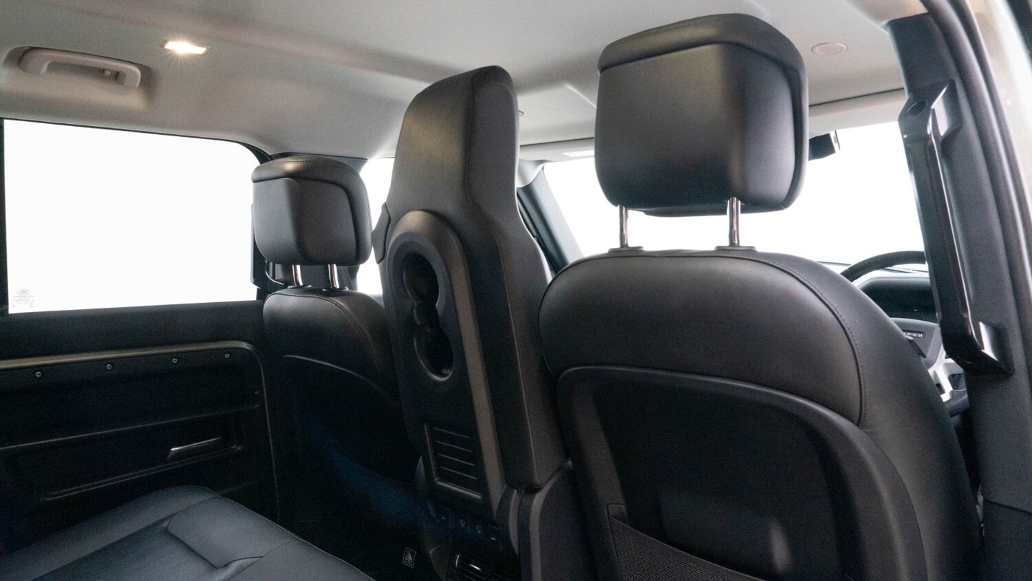 Used Land Rover Defender 2023 for sale - 76589825: Photo 12