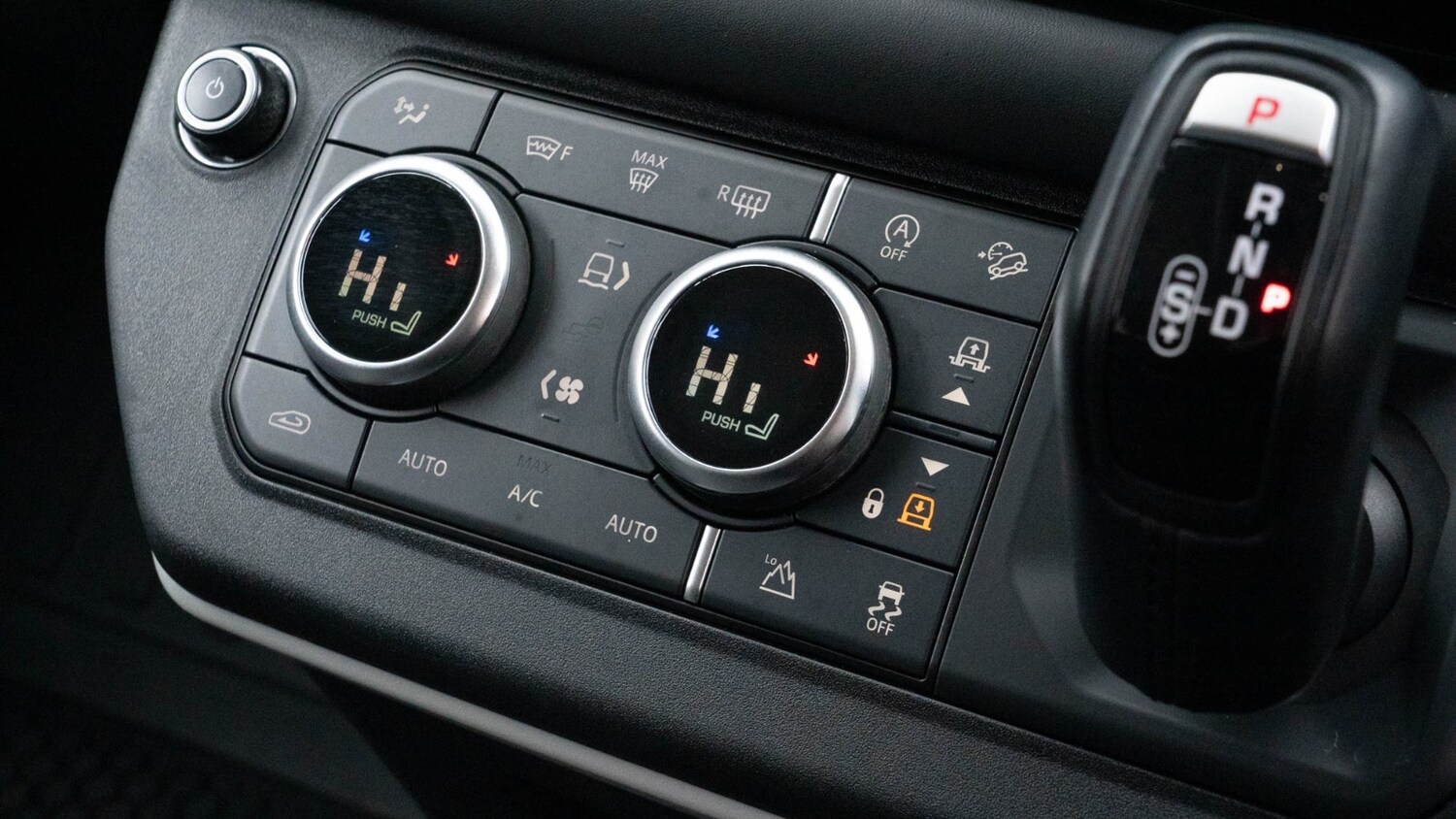 Used Land Rover Defender 2023 for sale - 76589825: Photo 18