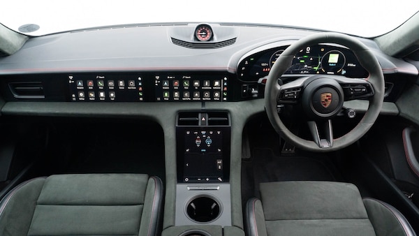 Used Porsche Taycan 2023 for sale - 76203922: Photo 2
