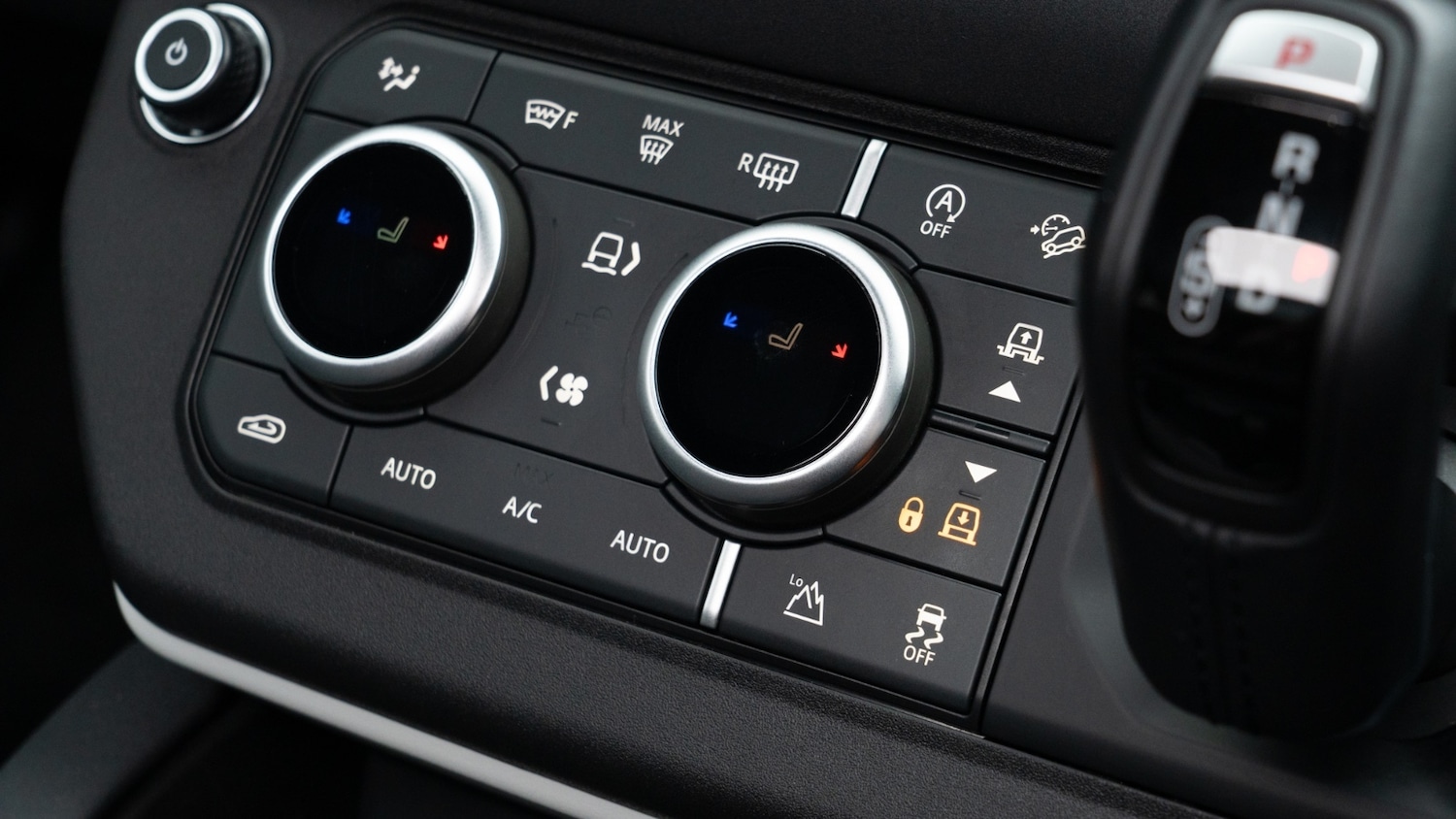 Used Land Rover Defender 2022 for sale - 76640180: Photo 19