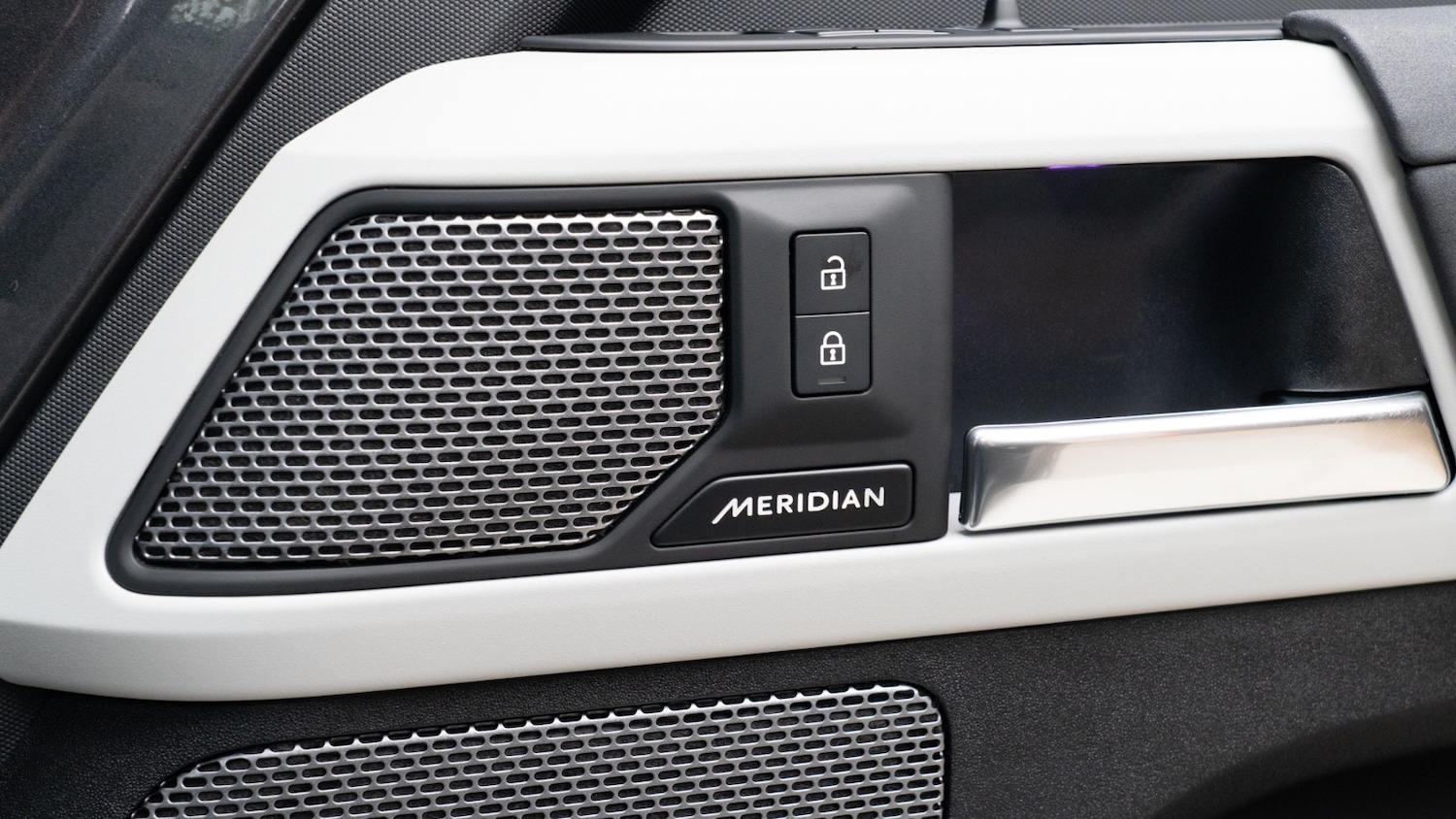 Used Land Rover Defender 2022 for sale - 76640180: Photo 26