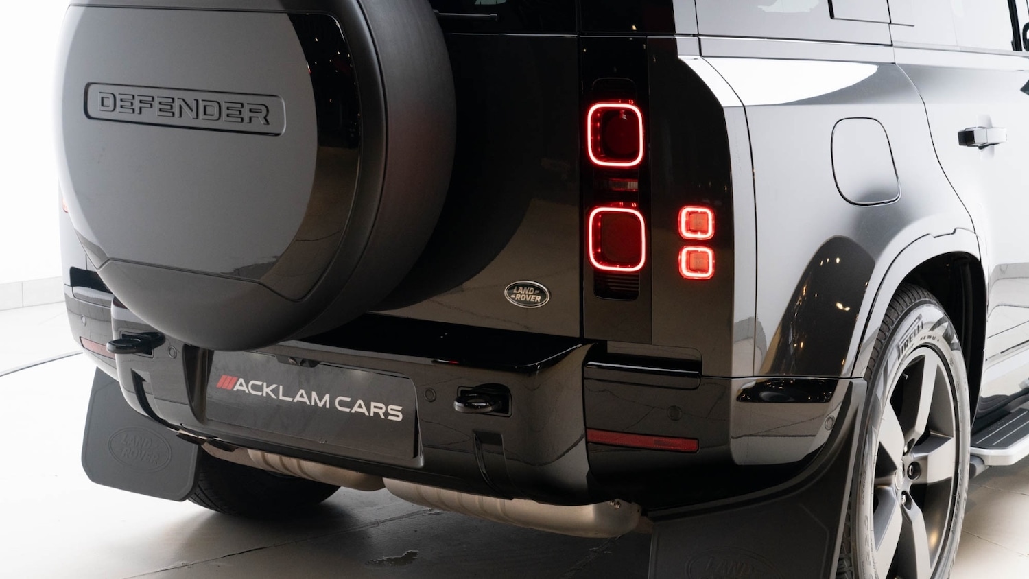 Used Land Rover Defender 2022 for sale - 76640180: Photo 32