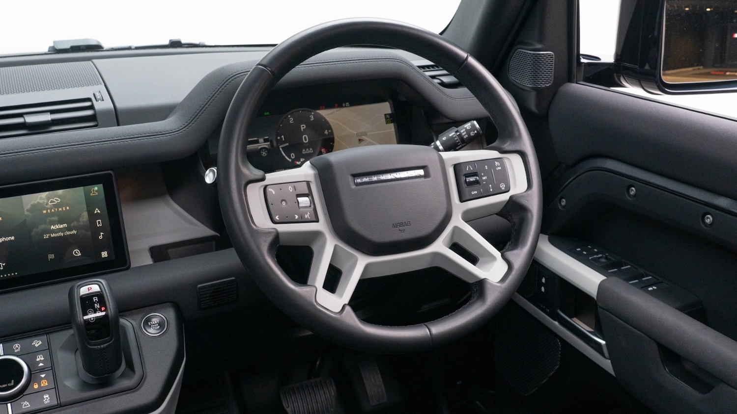 Used Land Rover Defender 2022 for sale - 76640180: Photo 9