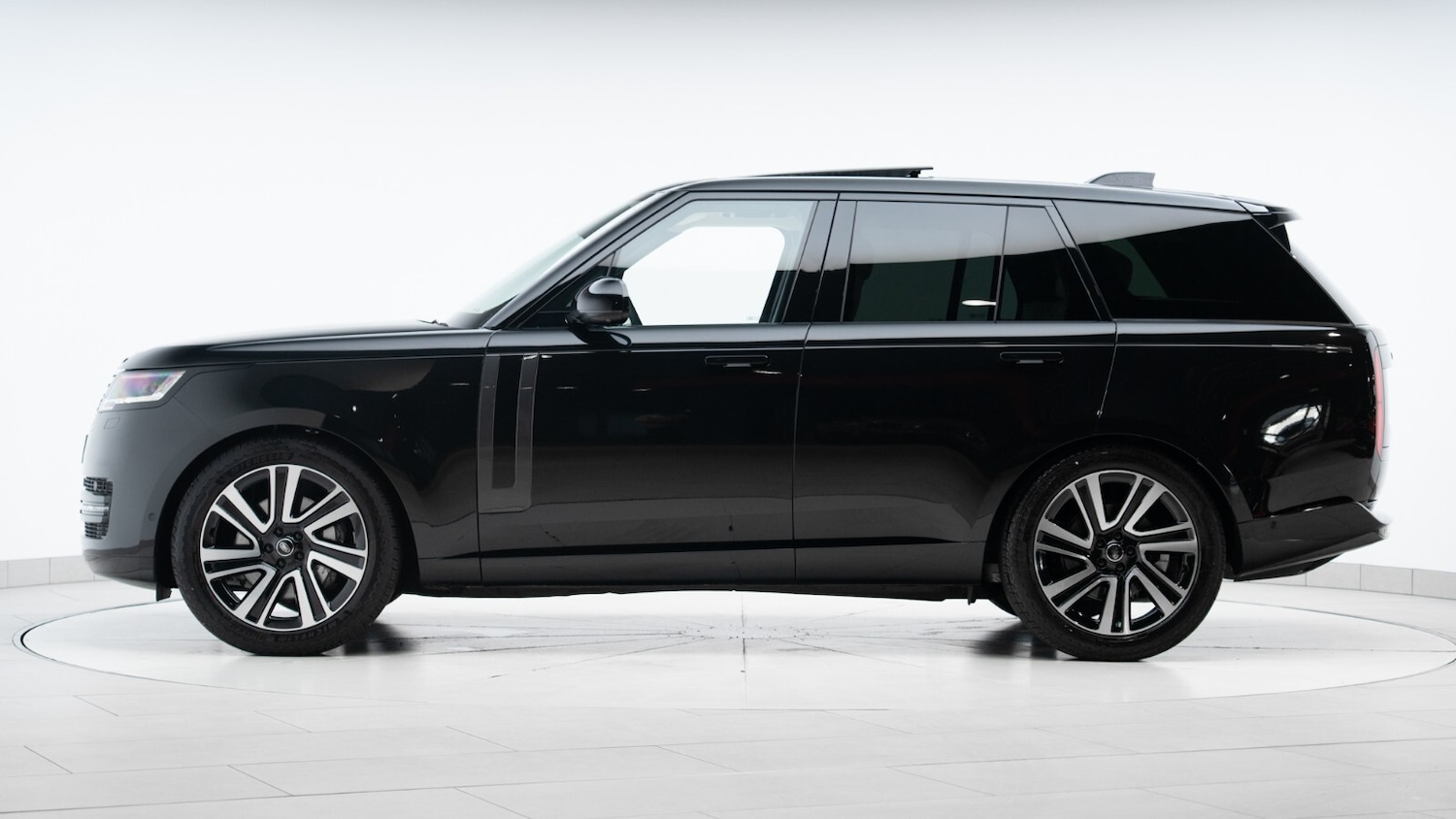 Used Land Rover Range Rover 2025 for sale - 76393655: Photo 5