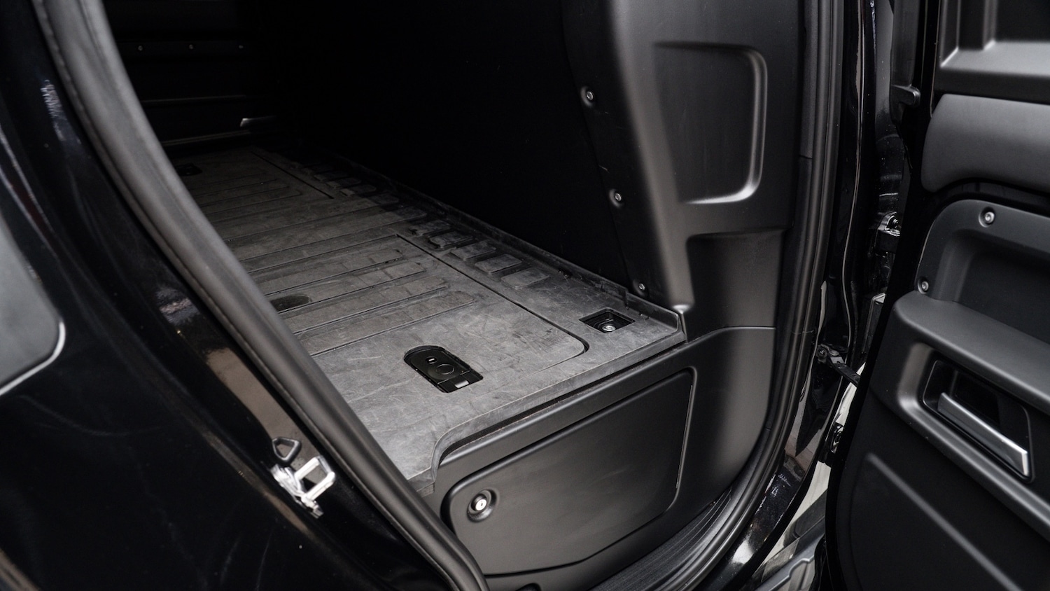 Used Land Rover Defender 2023 for sale - 77803796: Photo 10