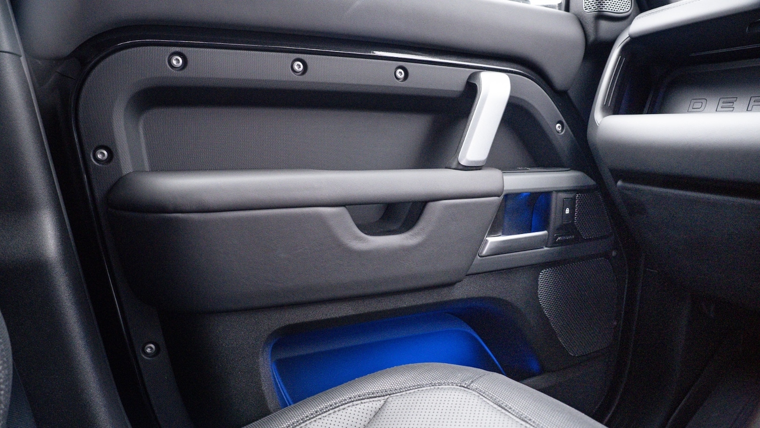 Used Land Rover Defender 2023 for sale - 77803796: Photo 19