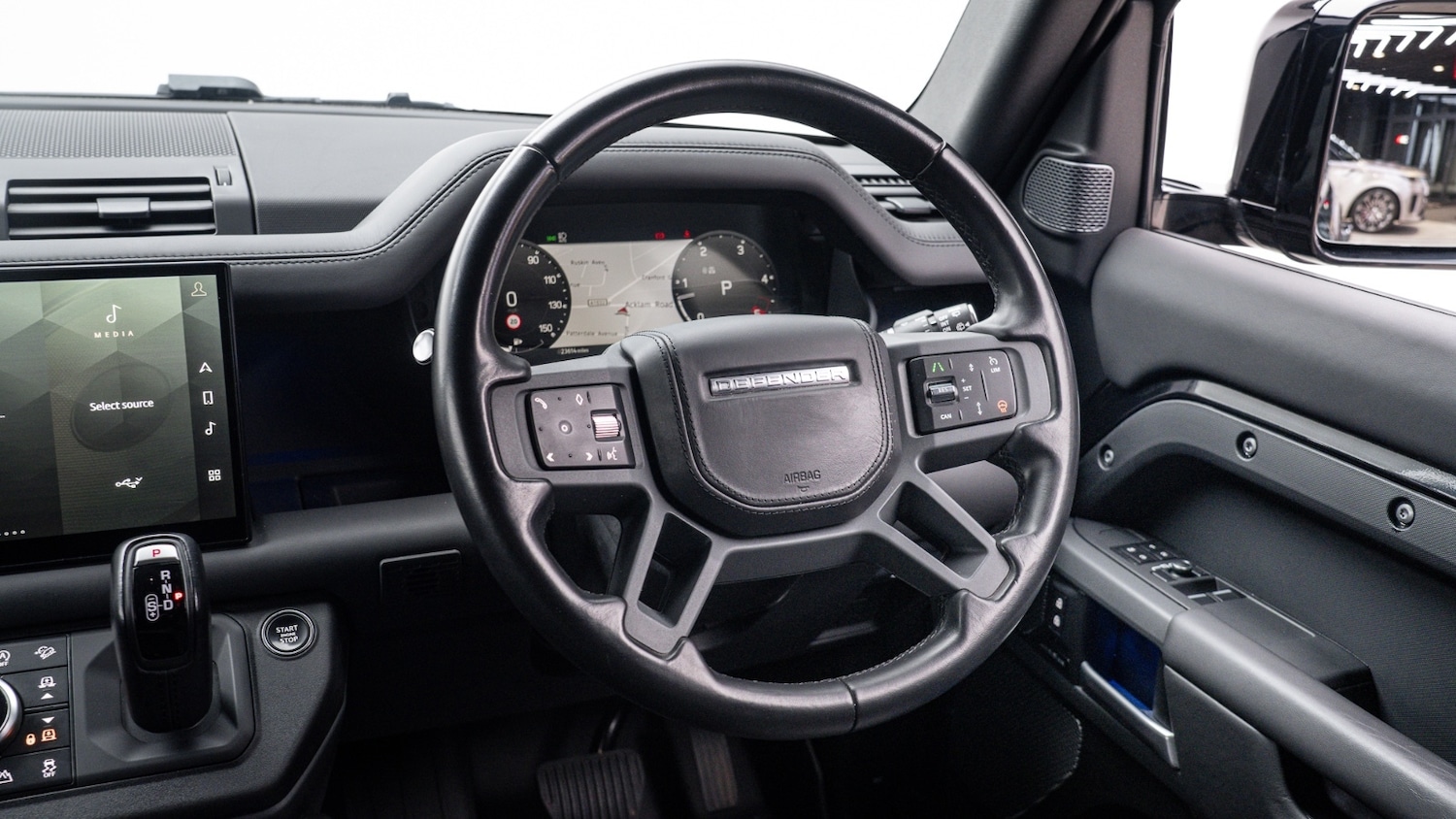 Used Land Rover Defender 2023 for sale - 77803796: Photo 32