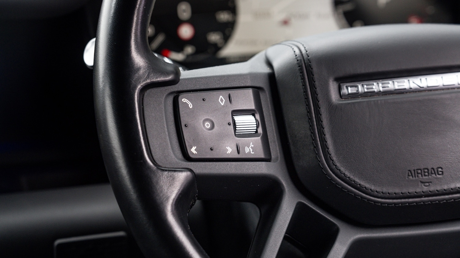 Used Land Rover Defender 2023 for sale - 77803796: Photo 33