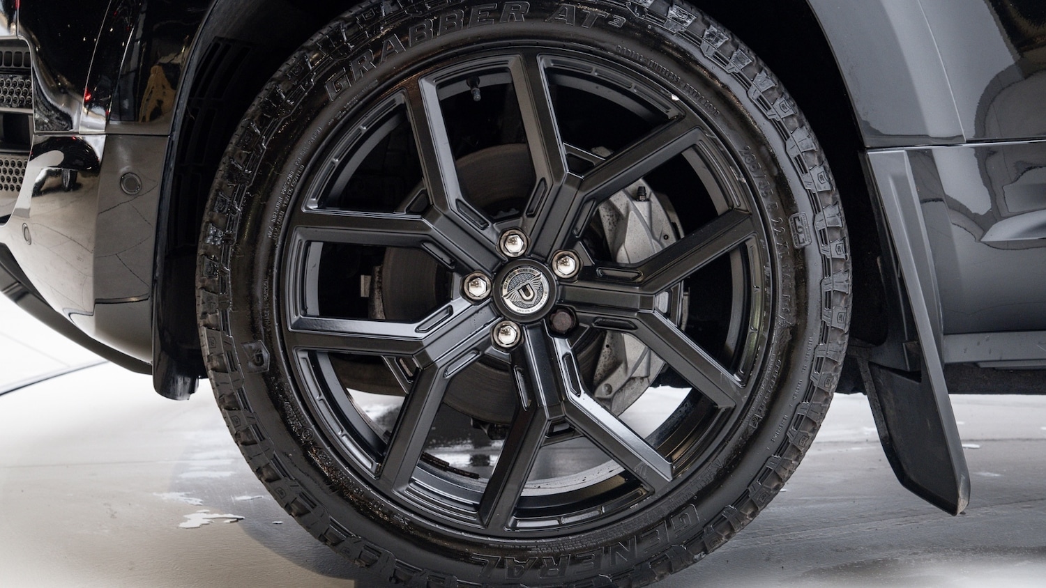 Used Land Rover Defender 2023 for sale - 77803796: Photo 38