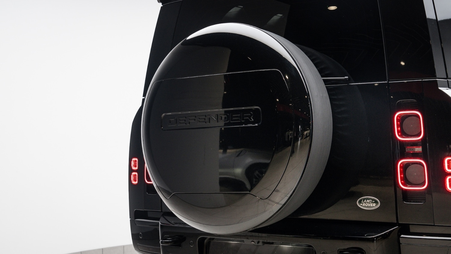 Used Land Rover Defender 2023 for sale - 77803796: Photo 44