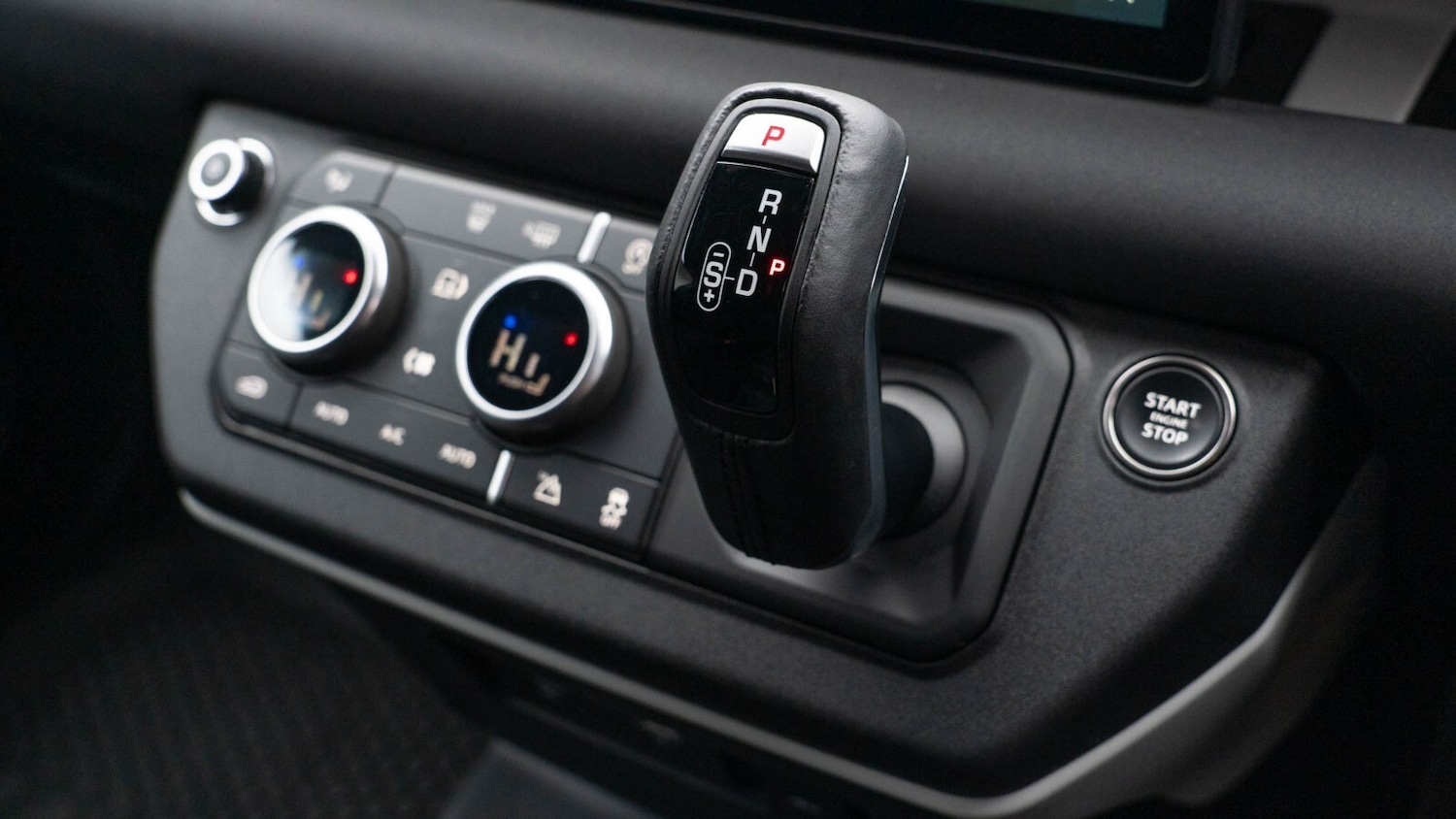 Used Land Rover Defender 2022 for sale - 76384324: Photo 16