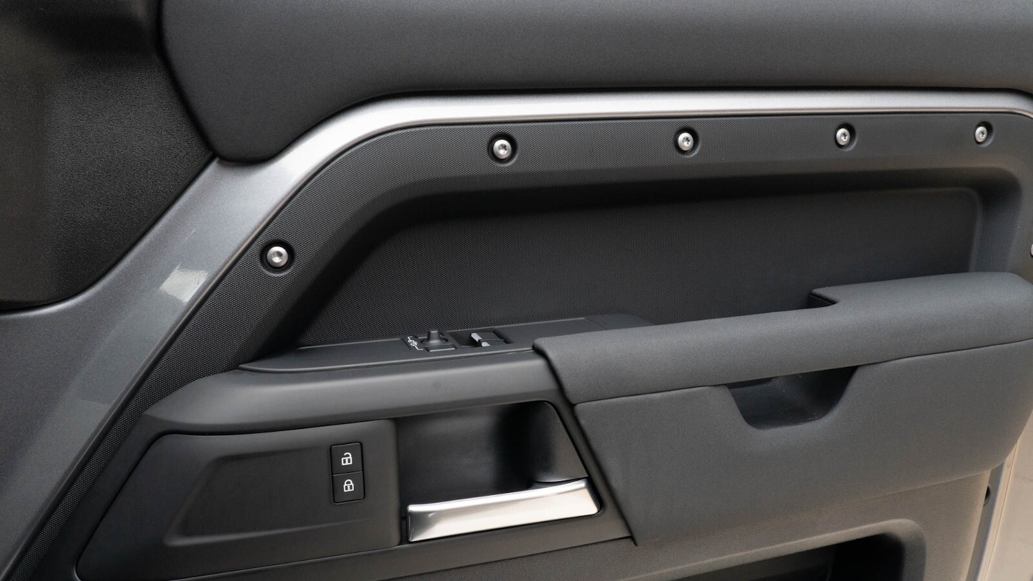 Used Land Rover Defender 2022 for sale - 76384324: Photo 25