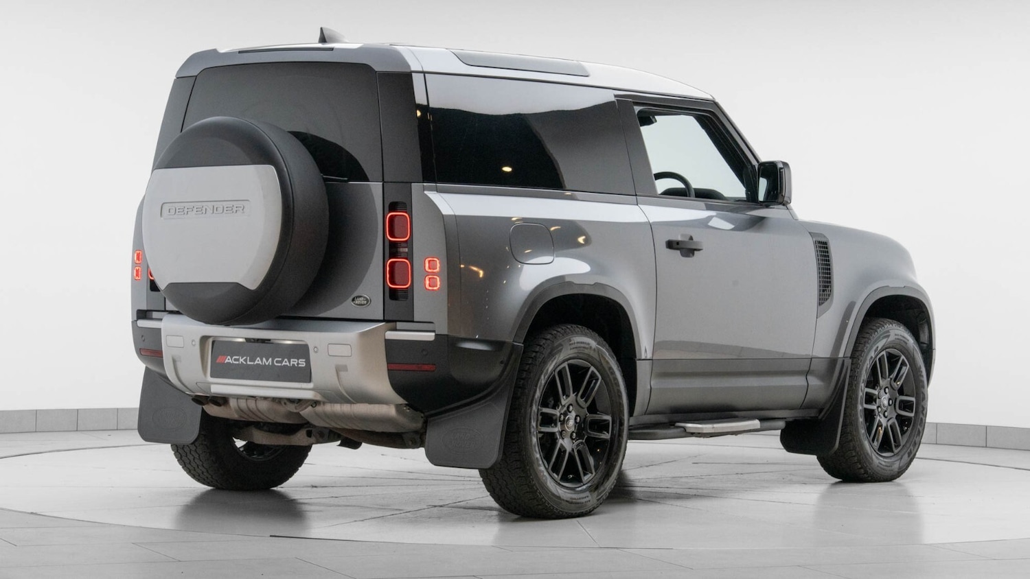 Used Land Rover Defender 2022 for sale - 76384324: Photo 6