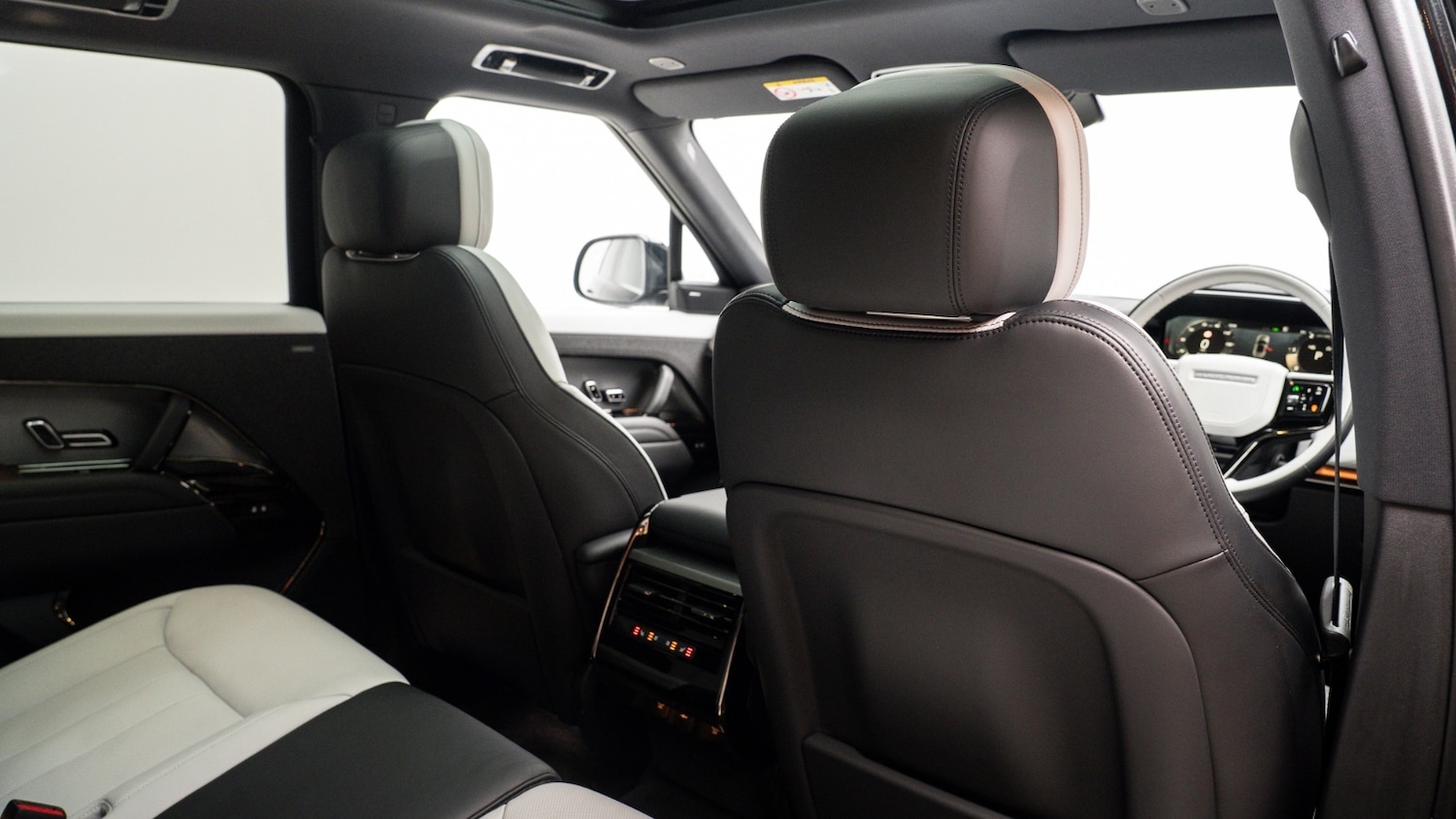 Used Land Rover Range Rover Sport 2024 for sale - 77606868: Photo 10