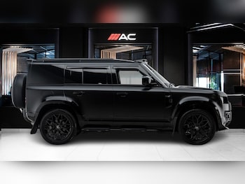 Used Land Rover Defender 2024 for sale - 79404782: Photo