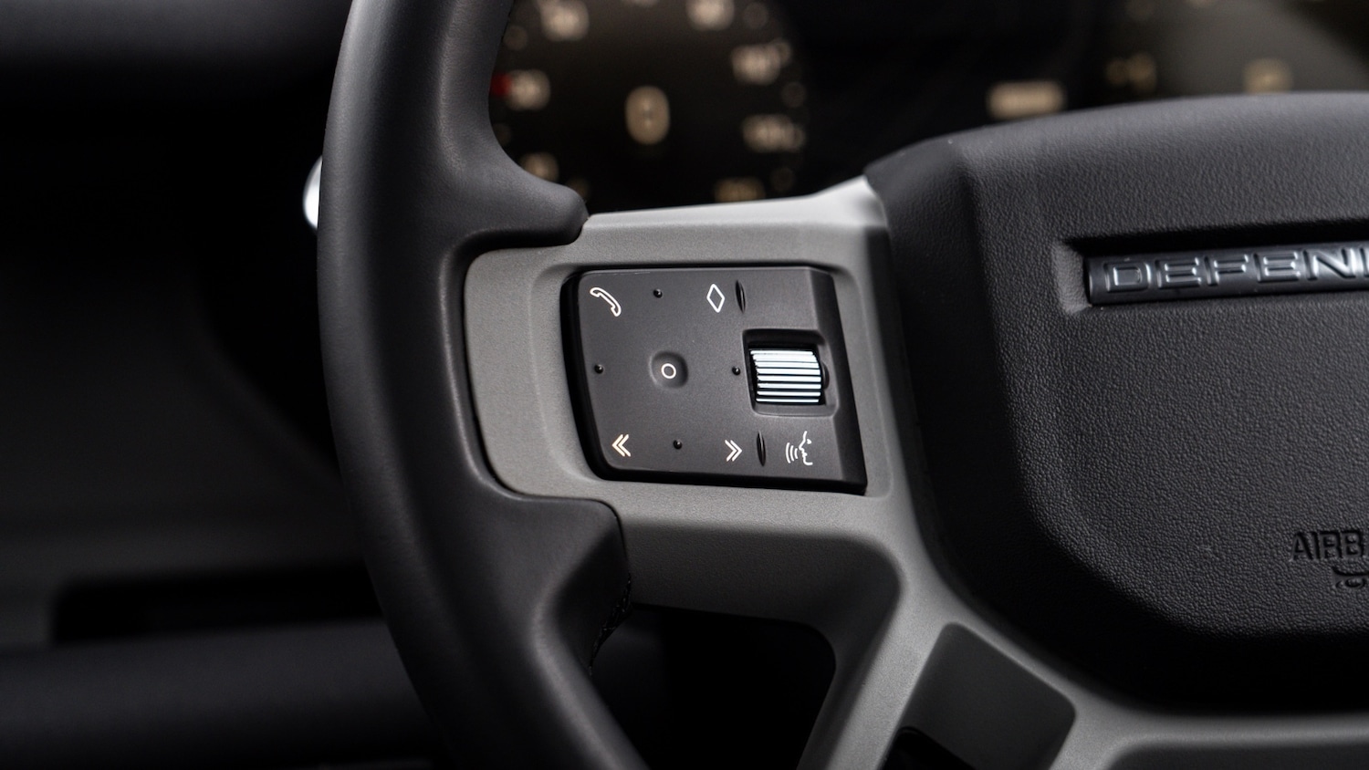 Used Land Rover Defender 2022 for sale - 77247948: Photo 12