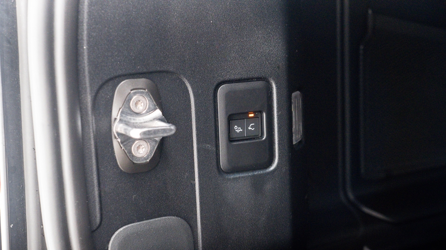 Used Land Rover Defender 2022 for sale - 77247948: Photo 8