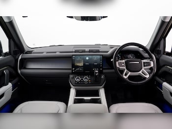 Used Land Rover Defender 2025 for sale - 78285143: Photo
