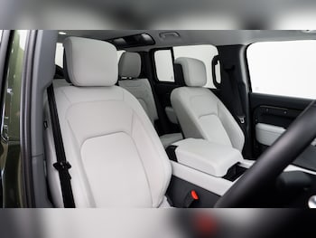 Used Land Rover Defender 2025 for sale - 78285143: Photo