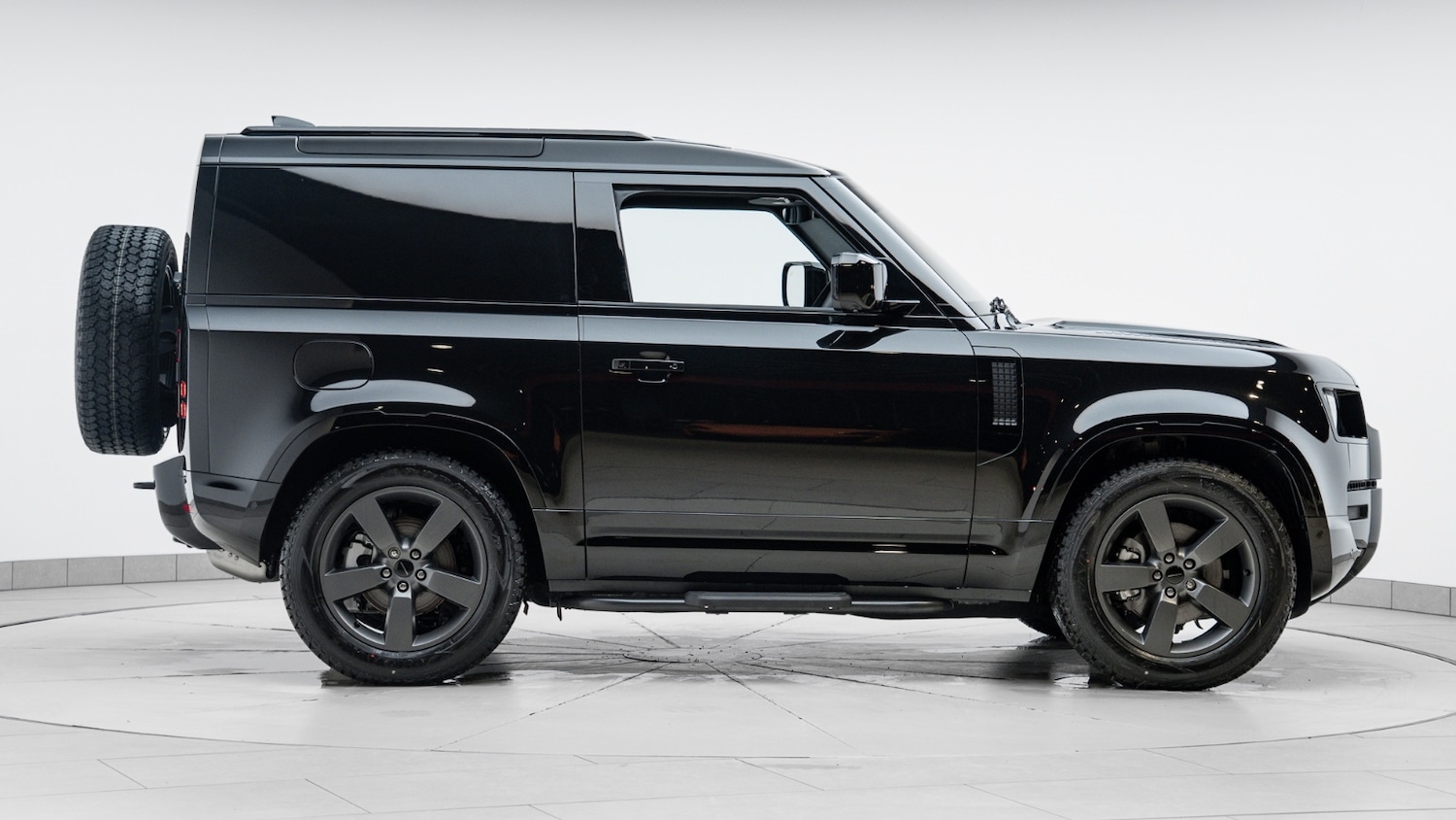 Used Land Rover Defender 2025 for sale - 77111315: Photo 12