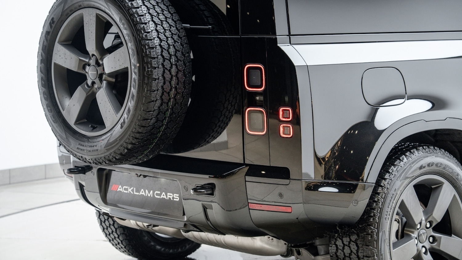 Used Land Rover Defender 2025 for sale - 77111315: Photo 16