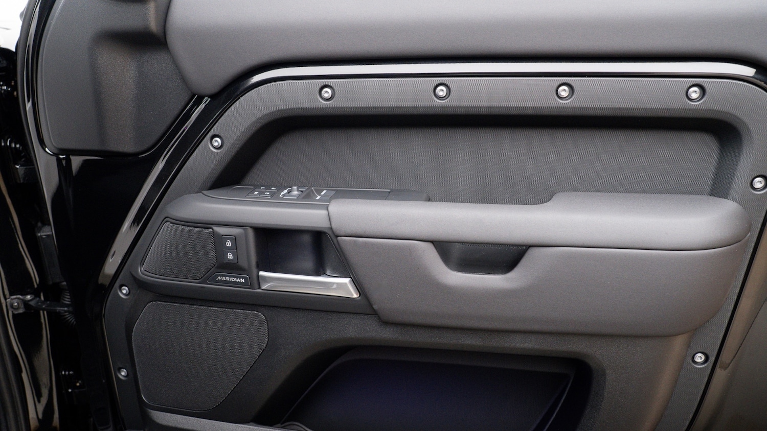 Used Land Rover Defender 2025 for sale - 77111315: Photo 19