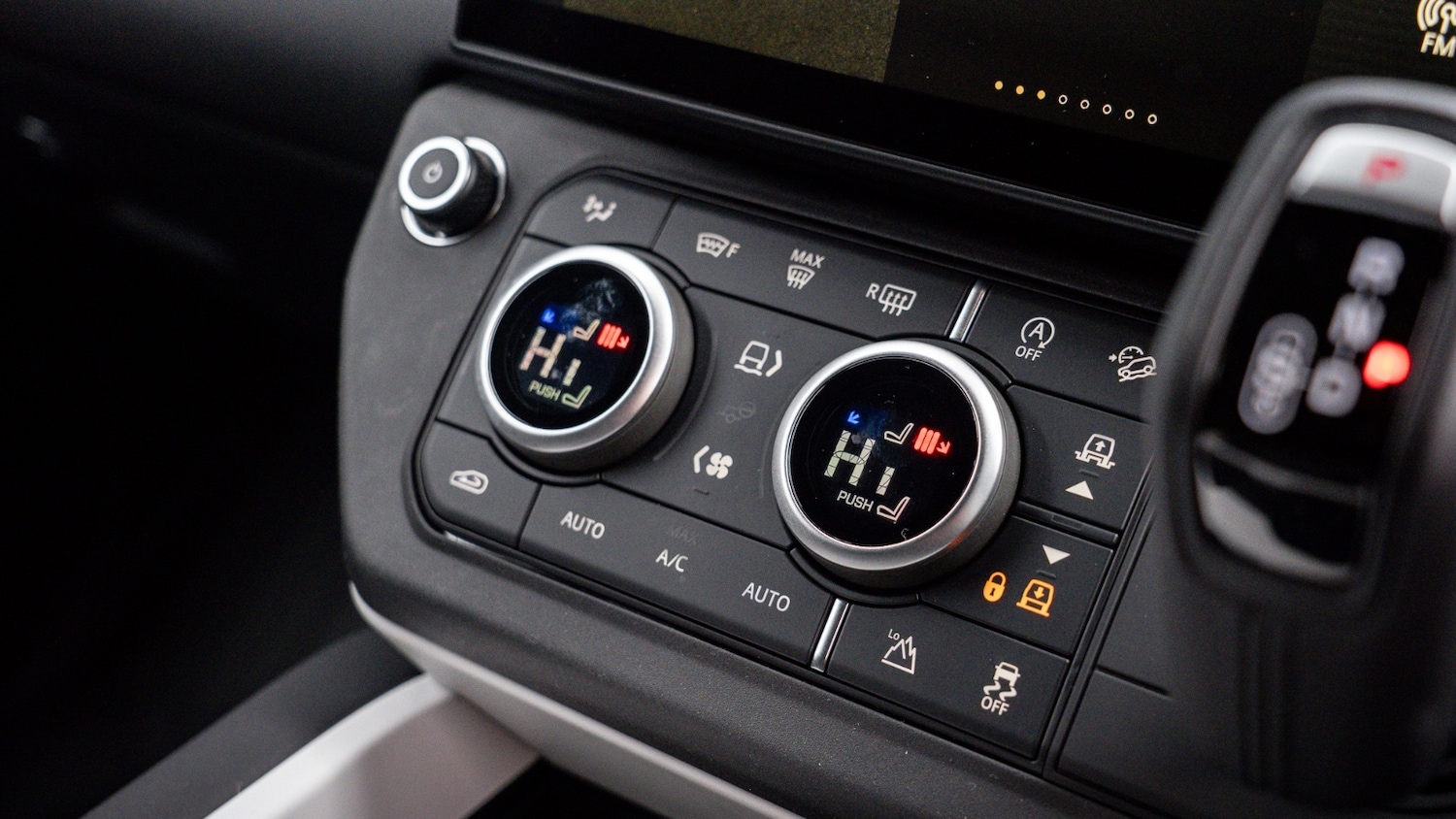 Used Land Rover Defender 2025 for sale - 77111315: Photo 27